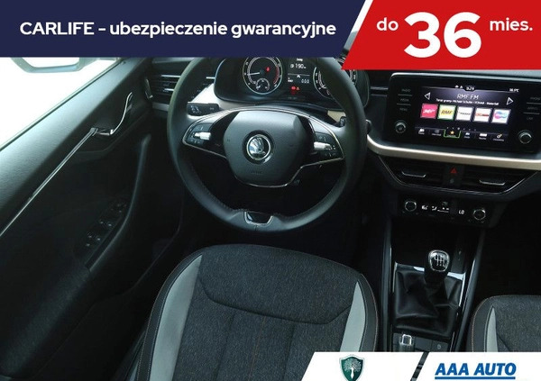 Skoda Kamiq cena 100000 przebieg: 8369, rok produkcji 2022 z Brwinów małe 352